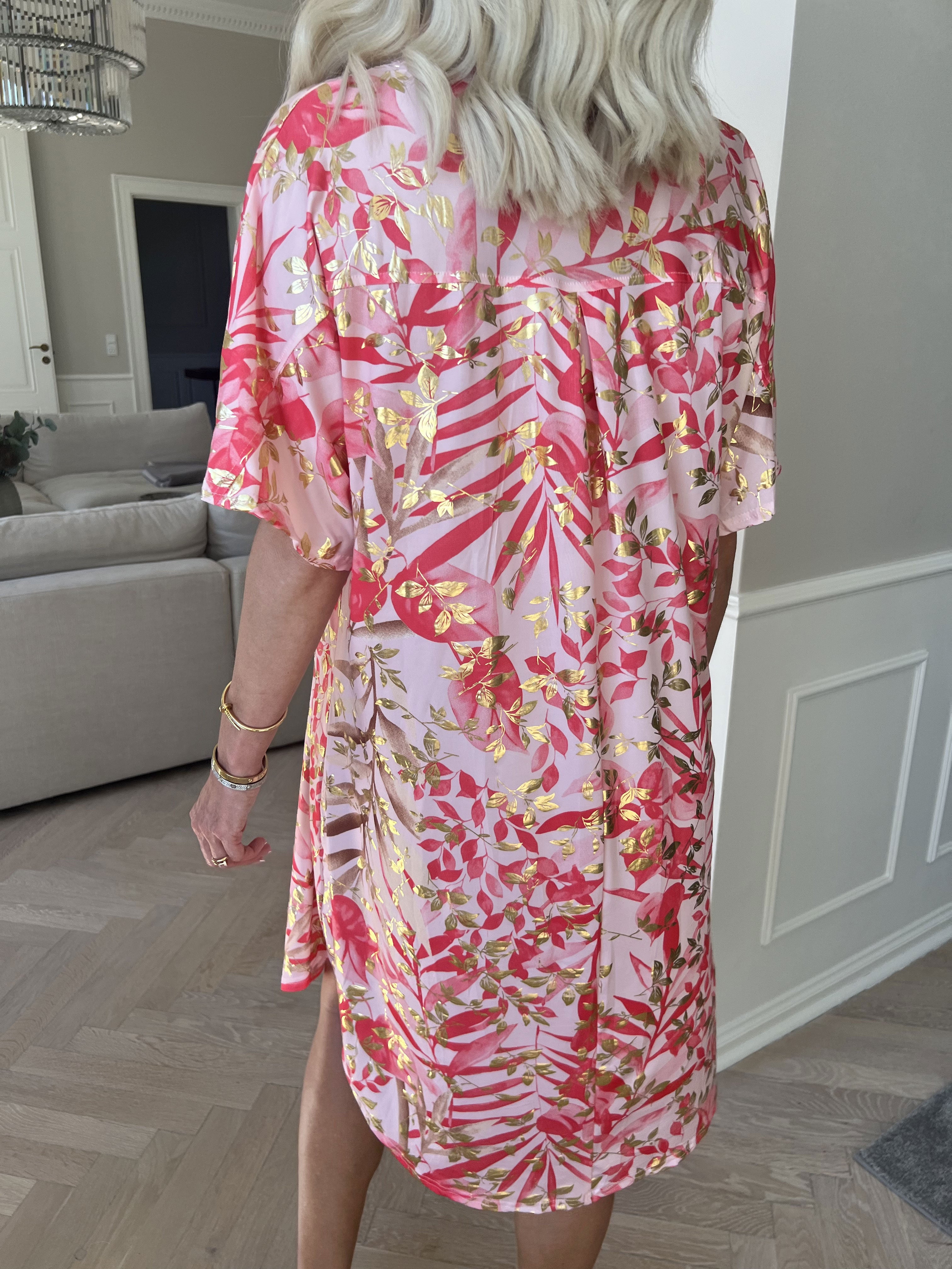 Ebba Gold Leaf Sleeveless - Skjortekjole i elastisk stof med bladprint